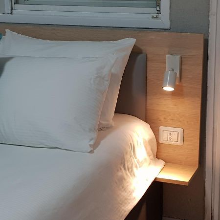 Airport Guest House - One-Way Free Shuttle Or Yehuda Exterior foto
